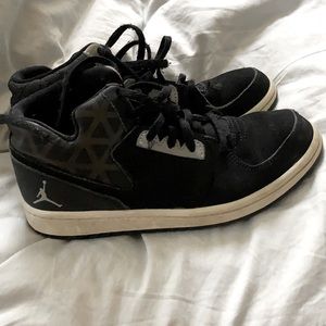Boys nike Jordan’s size 1 black